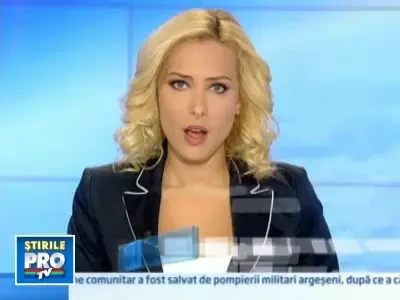 Se numeste Shimon si este un robotel meloman. Stie sa cante jazz