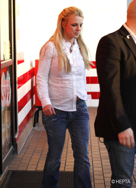 Britney Spears canta in deschiderea galei premiilor Grammy 2011