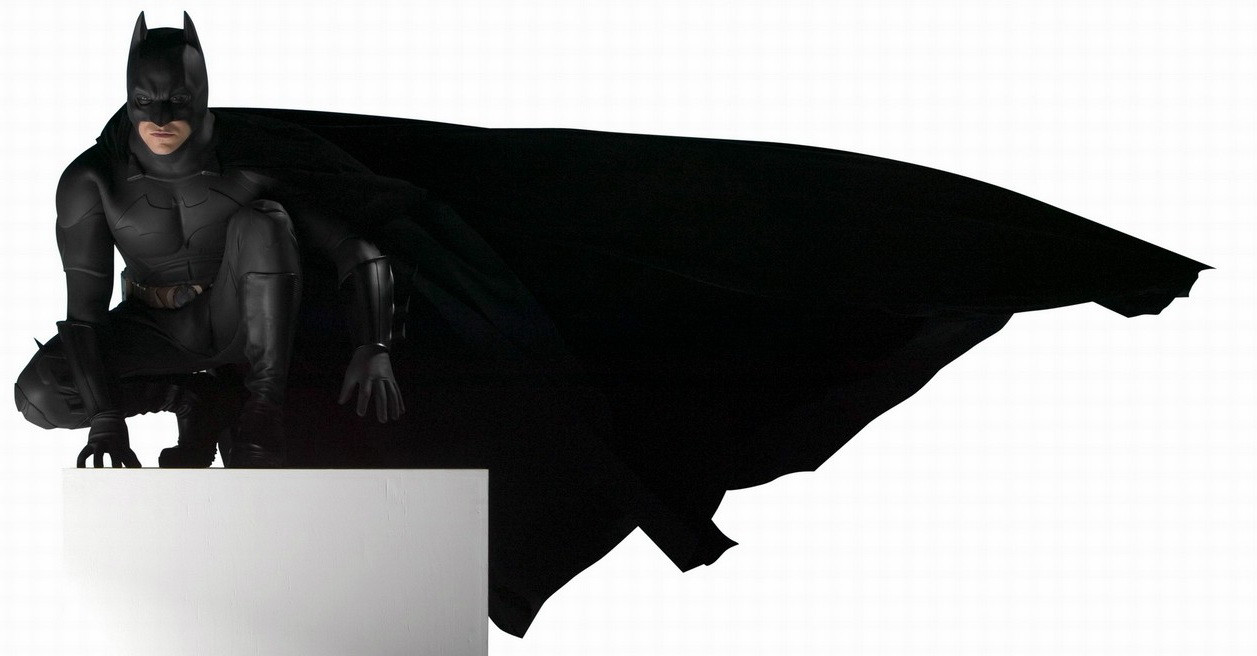 Studiu: Batman ar putea sa zboare cu adevarat, dar s-ar prabusi si ar muri daca ar face acest lucru