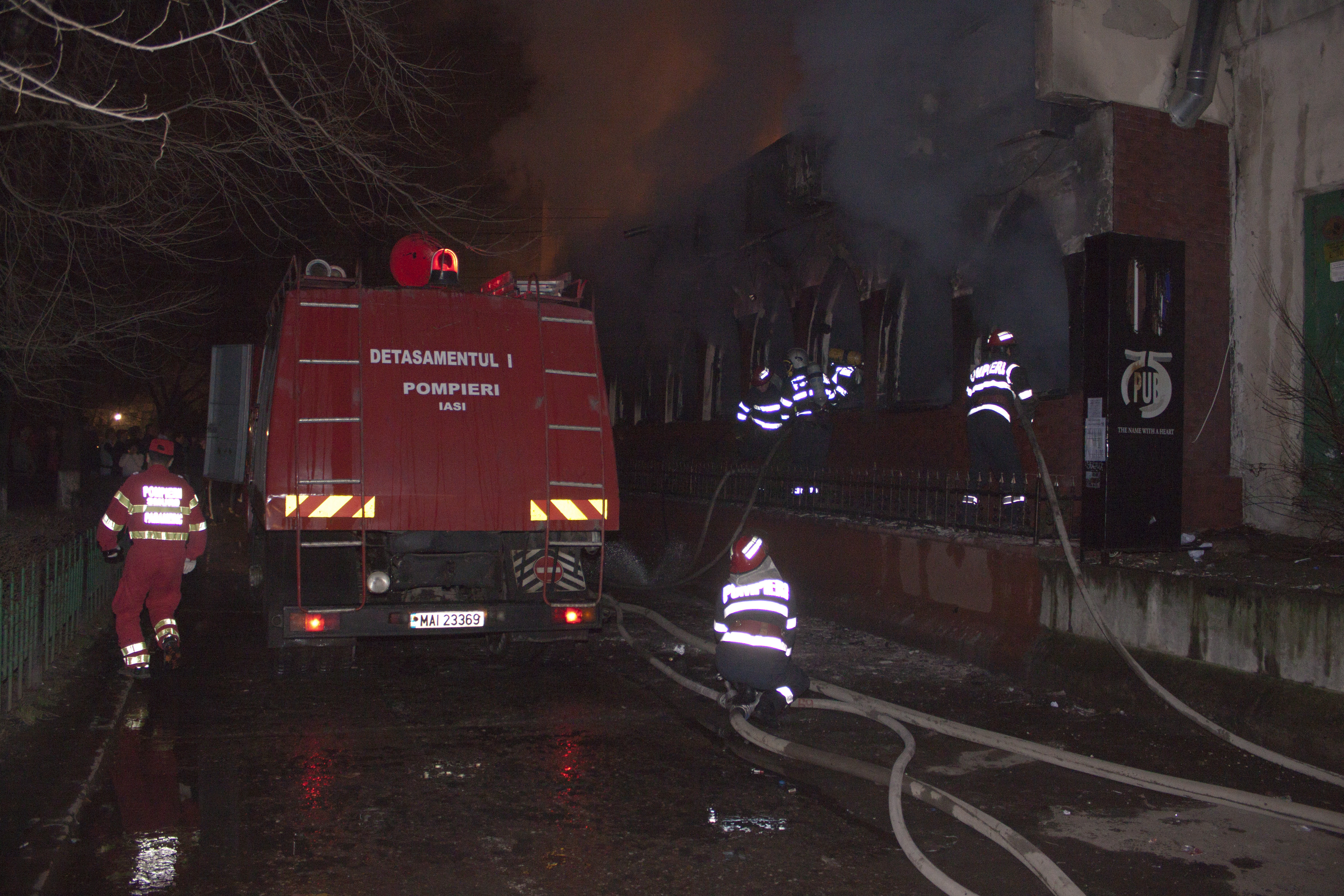 Un batran de 88 de ani a fost la un pas sa arda de viu, dupa ce casa i-a fost cuprinsa de flacari