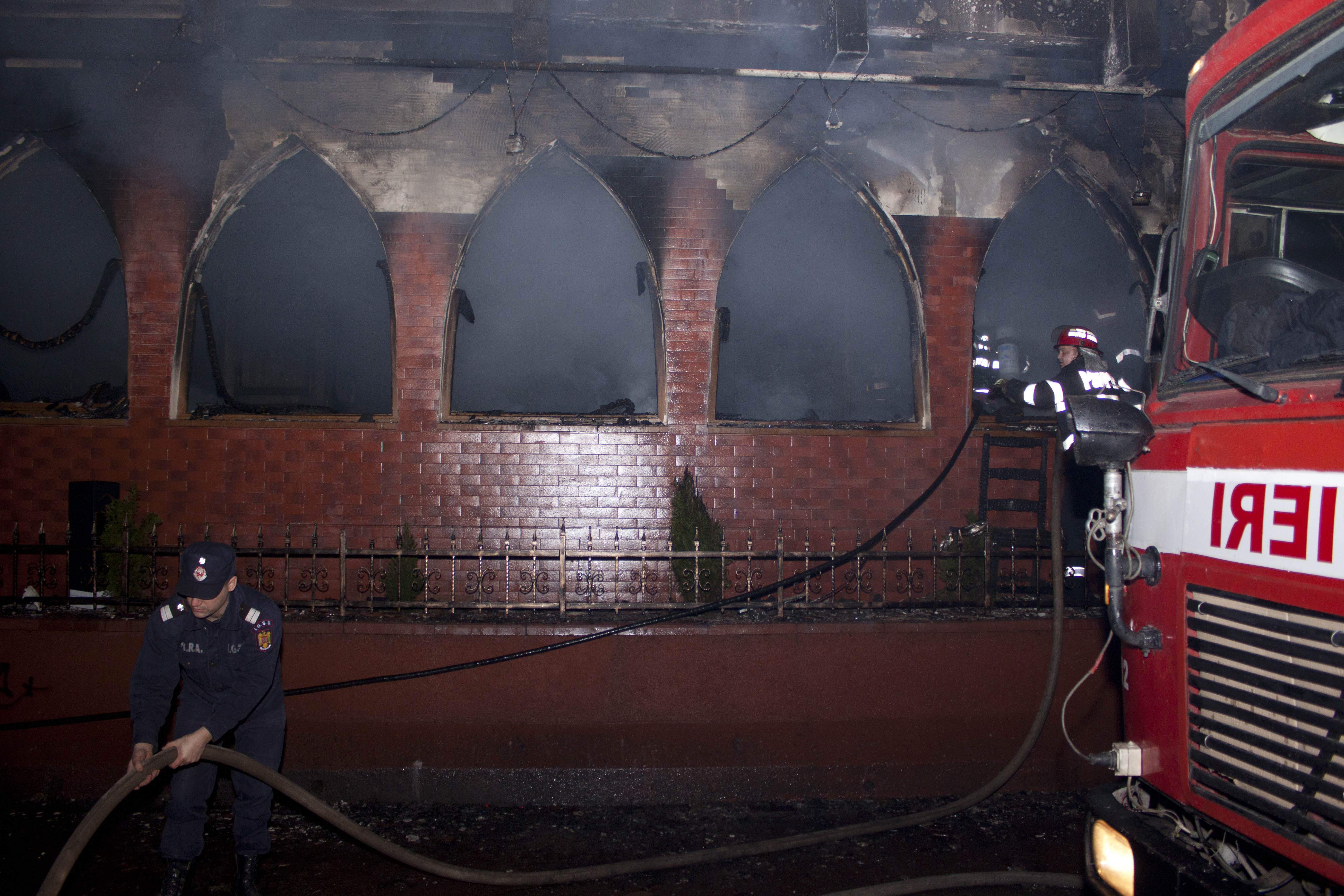 Mama eroinei de la Iasi se zbate sa afle adevarul despre moartea fetei