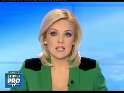 Incendiu fara victime la Targu Jiu! Acoperisul unui bloc a luat foc