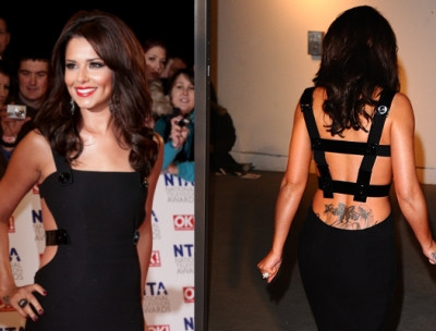 Tatuajul enorm de pe spatele lui Cheryl Cole e super sexy. Galerie foto