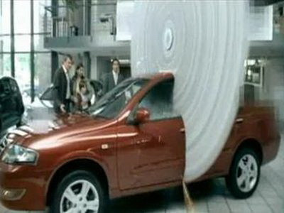 SUPER VIDEO. Cele mai tari reclame DACIA LOGAN din Belgia si Germania