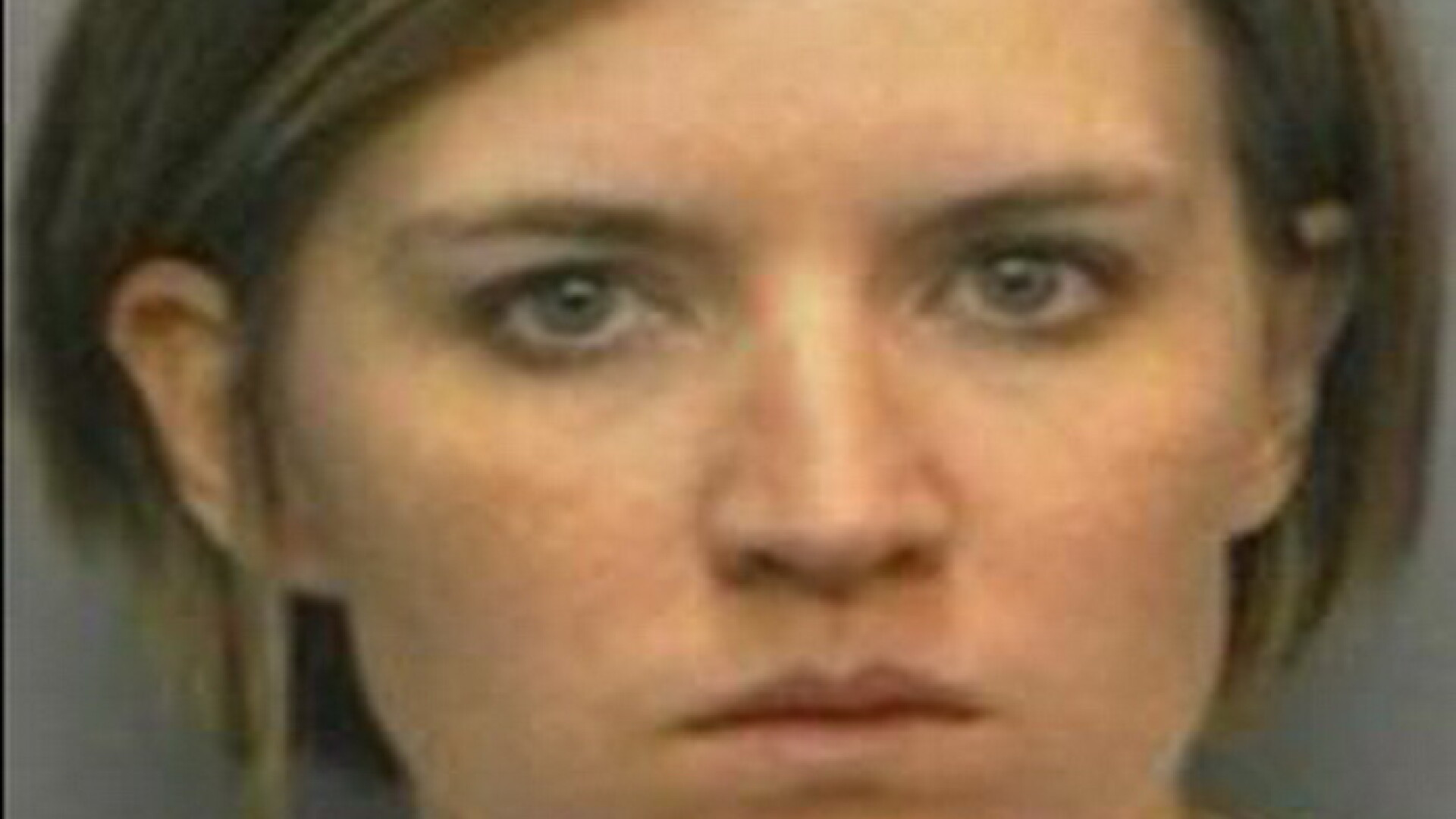 Profesoara prinsa GOALA, facand SEX salbatic cu un elev, intr-o masina