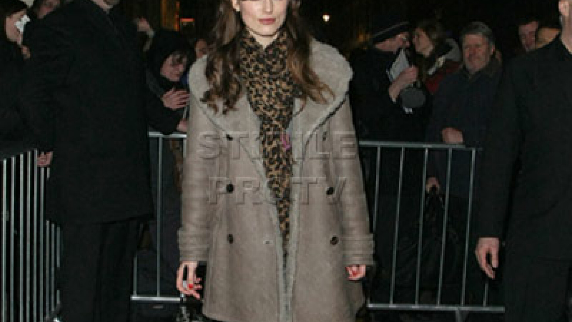 Keira Knightley are haina de 140 de milioane de lei. O poarta in fiecare zi