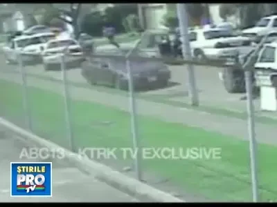 Scandal in Texas: hot neinarmat snopit in bataie de politisti