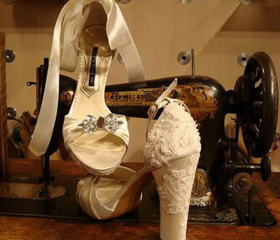 Stii ce pantofi trebuie sa poarte o mireasa? Modele de la Mihai Albu. VIDEO