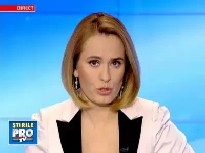 Lectie de cruzime. Batut de colegi in sala de clasa. Video