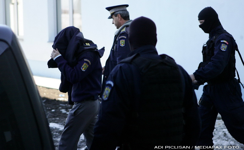 A dat 400.000€ sa ajunga sef de vama, dar a meritat. Acum risca puscaria