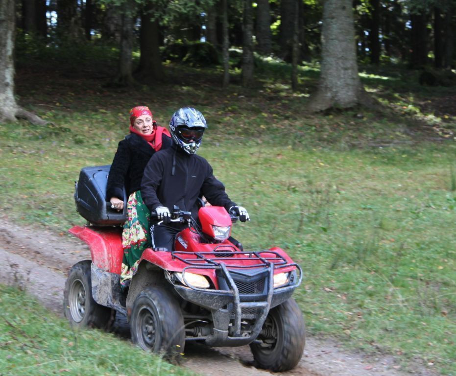 Carmen Tanase, cursa nebuna cu un ATV