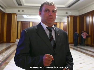 Deputatul Clement Negrut a demisionat din toate functiile politice din PDL