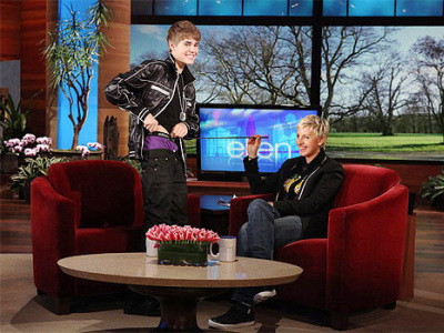 Justin Bieber si James Blunt canta 'Born This Way' a lui Lady GaGa. VIDEO