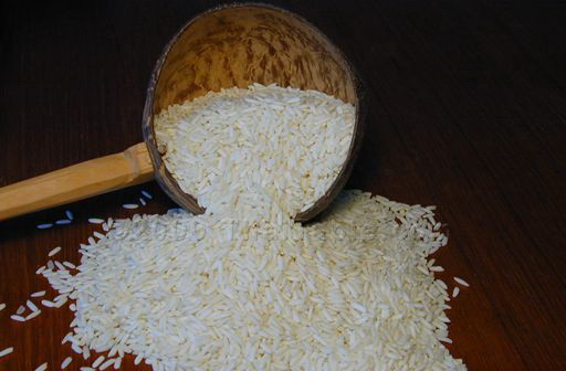 Acuzatii dure: China produce si vinde orez din plastic