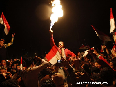 Apele nu s-au linistit in Egipt. Sediul Ministerului de Interne, incendiat