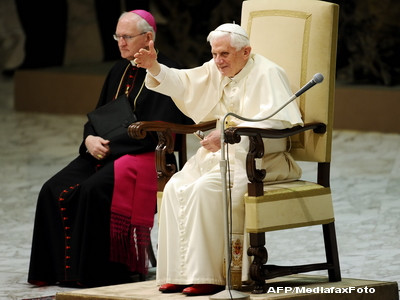 Slujba impresionanta la Roma. Mii de credinciosi au refacut Drumul Crucii
