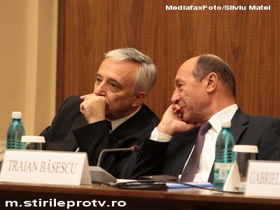 Presedintele Basescu i-a propus lui Isarescu sa preia sefia Guvernului