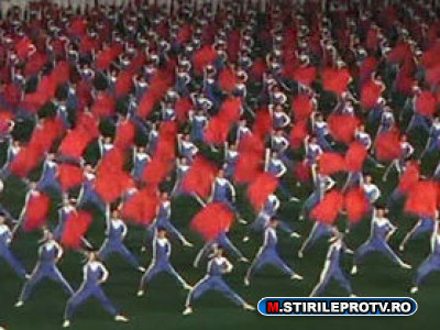 Omagiu conducatorului iubit. Coreea de Nord isi sarbatoreste presedintele