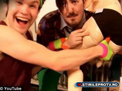 Un clip despre sexul protejat starneste controverse. Vezi de ce. VIDEO