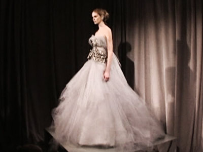 Colectia Marchesa toamna-iarna 2011: frumusete si decadenta opulenta VIDEO
