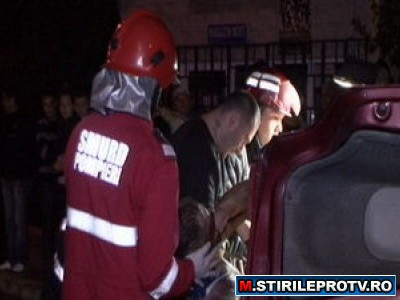 Dupa ce a baut 6 bidoane cu vin, a furat masina unui coleg si a lovit un copil. Apoi a fugit