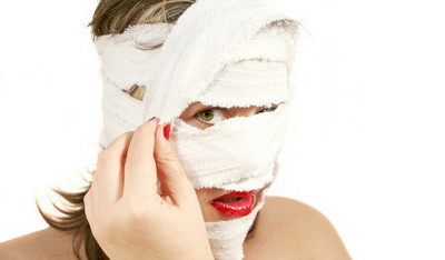 Cum scapi de semnele lasate de acnee. VIDEO