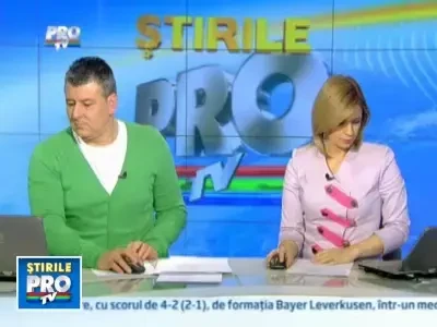 Elanii balerini. Au patinat fara voie pe un lac inghetat din Polonia