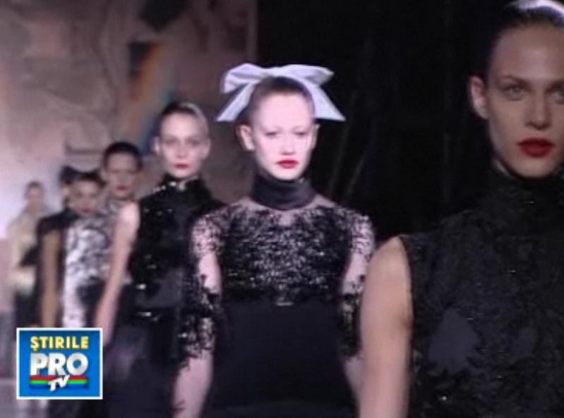 Negru, multa dantela si piele. Tendintele toamna-iarna 2011