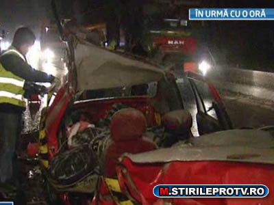 Tragedie pe DN1. Tata si fiu au murit pe loc. Alte 3 persoane, ranite.Video