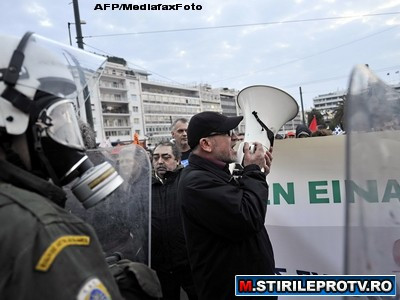Atena: o greva a sindicatelor s-a transformat in bataie cu politia