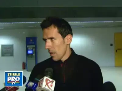 Au scapat din haos. Zeci de romani din Libia, adusi acasa cu o aeronava