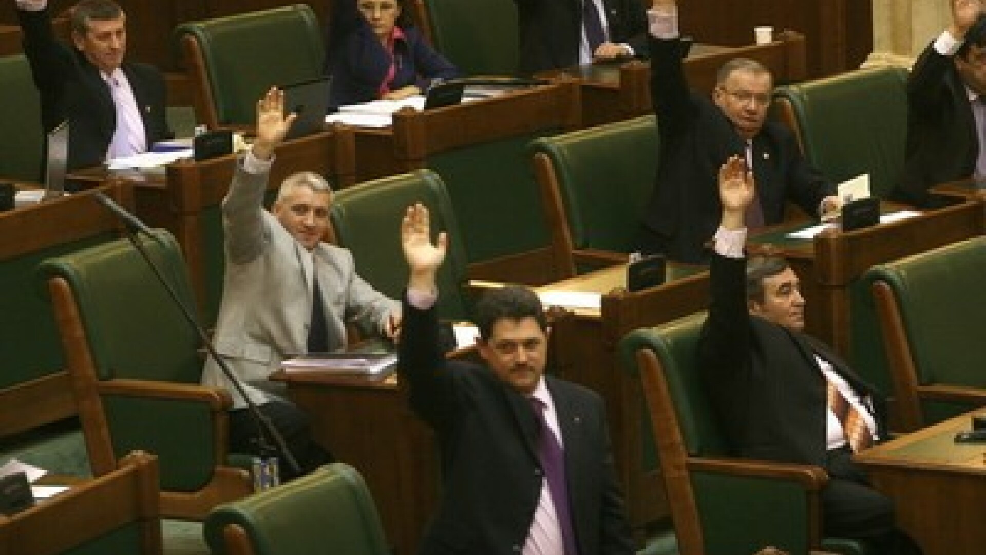 Senatorii au propus taxa pentru banci: 2,5% din profit