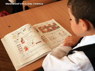 "Directoarea ne-a jignit si ne-a batut", acuza elevii unei scoli din Sibiu