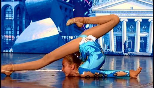Romanii au talent: Ioana, cea mai flexibila gimnasta