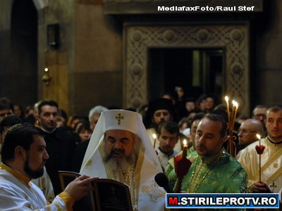 Mii de persoane au asistat, la Cluj, la parastasul IPS Bartolomeu