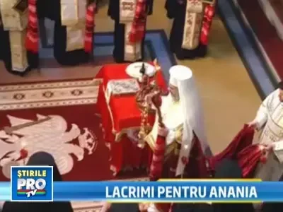 Mii de persoane au asistat, la Cluj, la parastasul IPS Bartolomeu