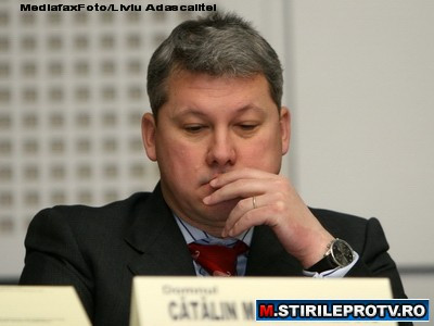 Guvernul va elimina, pentru un an, tariful minim impus la anumite acte si lucrari notariale