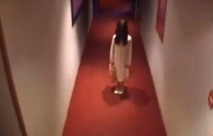 FARSA DE GROAZA. Fetita care baga in sperieti pe toata lumea! VEZI VIDEO