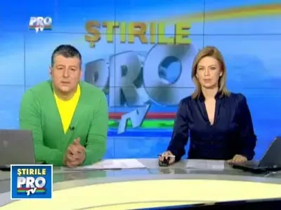 Coloana de lava de 20 m.Eruptia unui vulcan din Hawaii,vazuta din elicopter