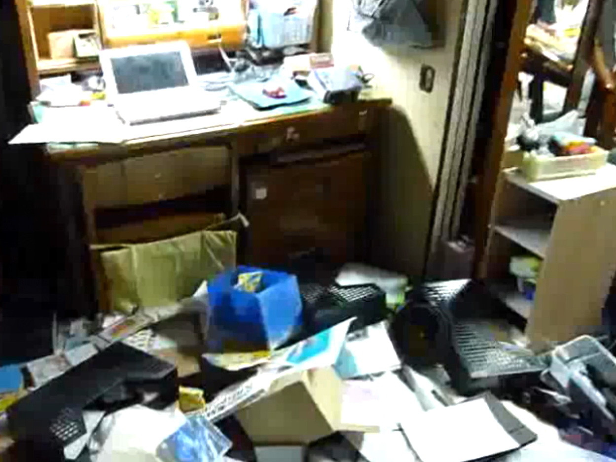 VIDEO. Imagini socante. A filmat cutremurul in timp ce se intampla