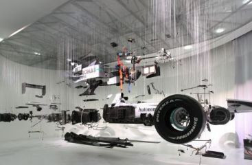 Mercedes se joaca cu focul: a "explodat" masina lui Schumacher FOTO