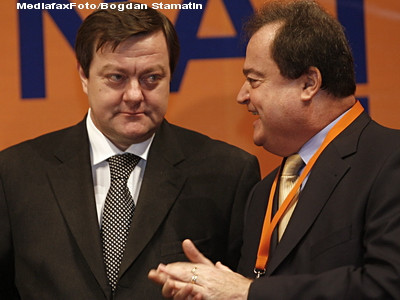 Frunzaverde: Nu mai candidez la sefia PDL. Il sprijin pe Blaga