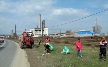 Daca elevul lipseste, parintii platesc sau muncesc in folosul comunitatii