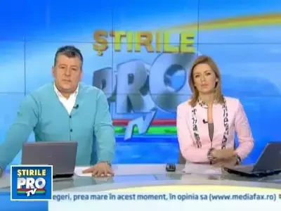 A mers la tribunal cu maimuta in decolteu. N-a vrut sa o lase singura acasa