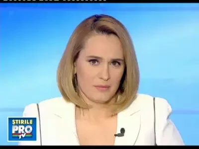 Colonelul Ghaddafi: Prietenul meu Sarkozy este nebun