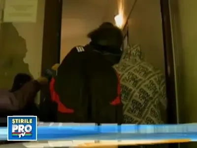 Dupa soare, vant si ploaie. Acoperisuri prabusite pe masini in vest