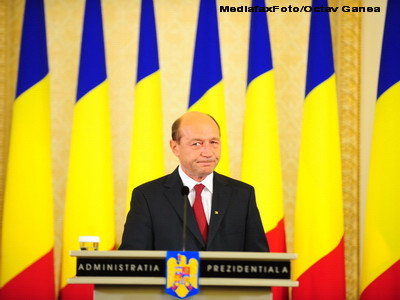 Basescu: Nu participam la interventiile din Libia. Avioanele sunt depasite