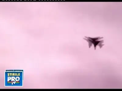 Razboi in Libia. Avioanele franceze bombardeaza tancurile lui Ghaddafi