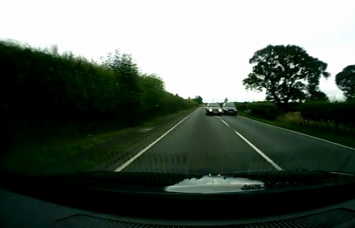 Asta e motivul pentru care NU DEPASESTI IN CURBA! VEZI VIDEO