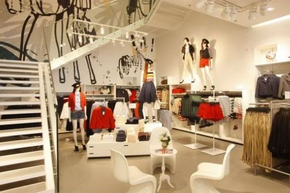 Ziua H&M a venit! Astazi se deschide primul magazin. Afla mai multe